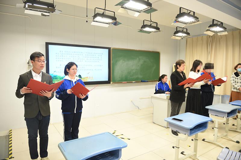 大力弘扬宪法精神,建设社会主义法治文化