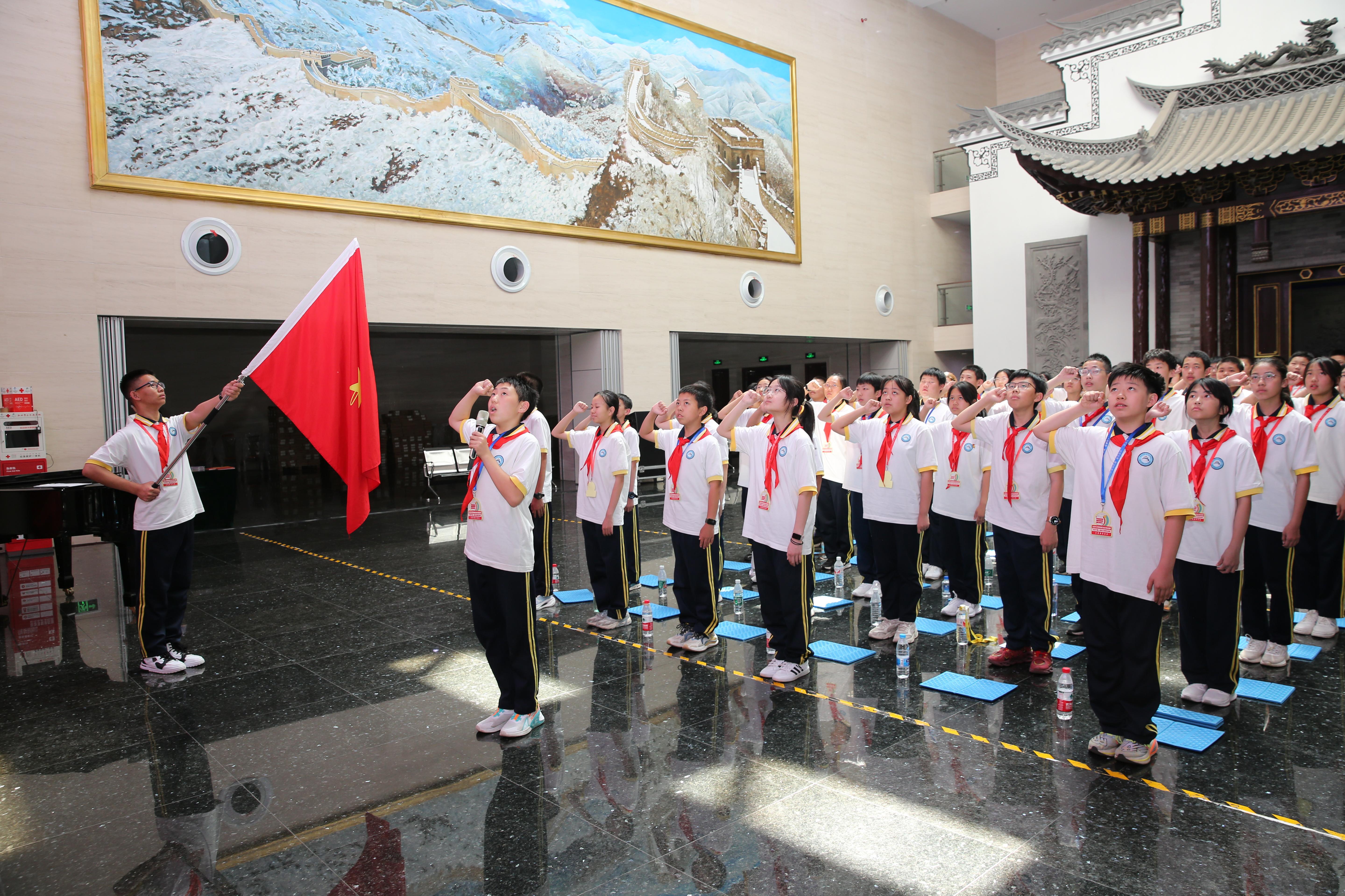 学英烈事迹 诵抗战经典 做红色传人